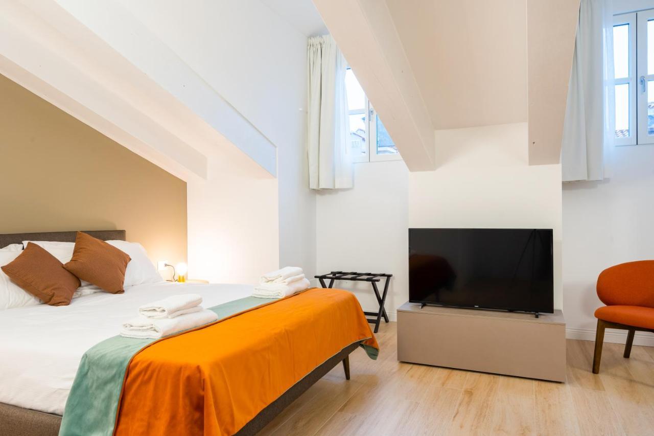Domo Premium Apartments - Trieste Mazzini Buitenkant foto